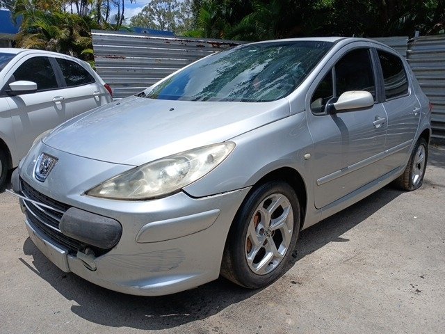 PEUGEOT - 307 HB PRESENCE 1.6 PK A ANO 2009 / 2010